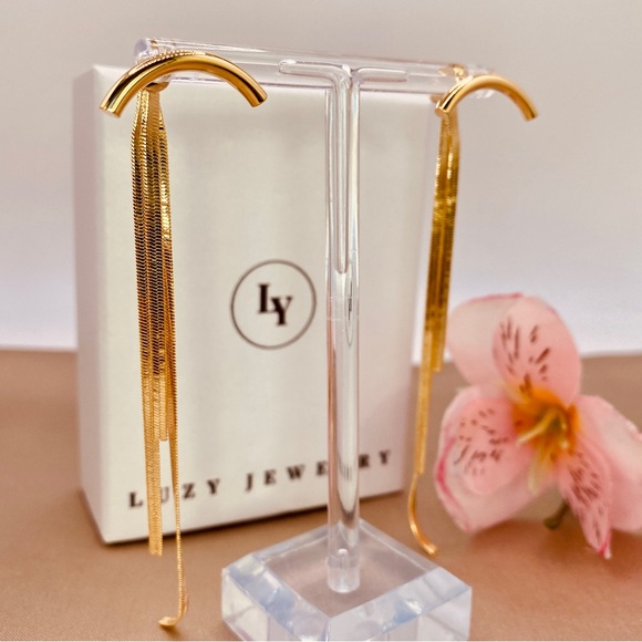 Minimalist 18K Yellow Gold Dangle Flat Tassel Jacket Earrings - Picture 15 of 15